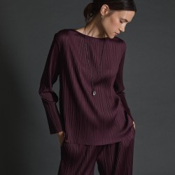 Μπλούζα με μελιτζανί και πλισέ λαιμόκοψη