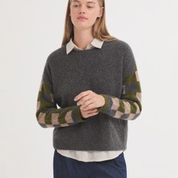 Πουλόβερ από μαλλί αρνιού με καρό μανίκια