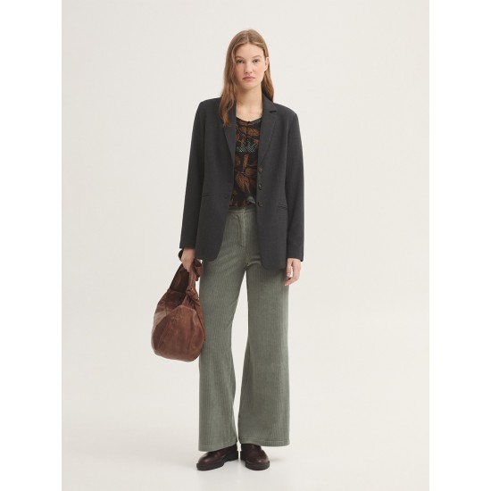 Μπλούζα από καρό ύφασμα με σχέδιο ζούγκλας.