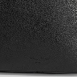 Τσάντα Hobo με λεπτομέρεια λαβής