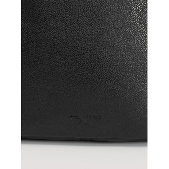 Τσάντα Hobo με λεπτομέρεια λαβής