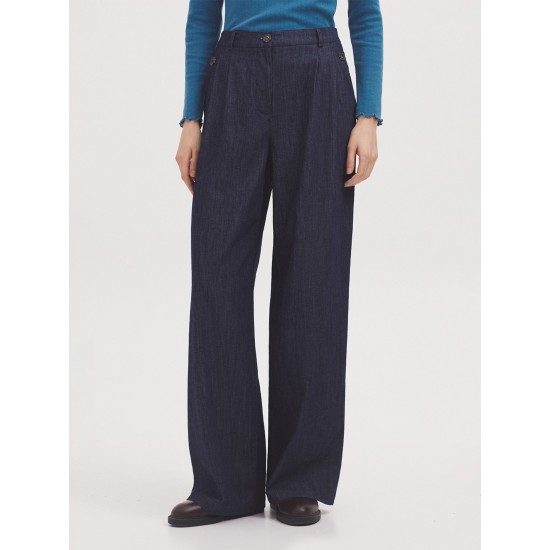 Darted blue denim jeans